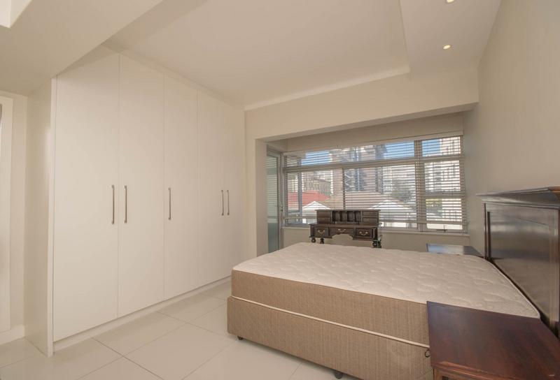 To Let 2 Bedroom Property for Rent in Sea Point Western Cape